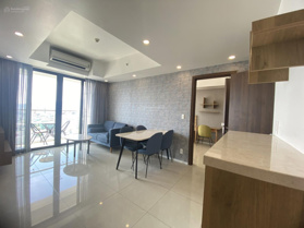 Cho thuê căn hộ 2 phòng ngủ - full nội thất cao cấp hiện đại, ban công rộng view sông Hàn cực chill