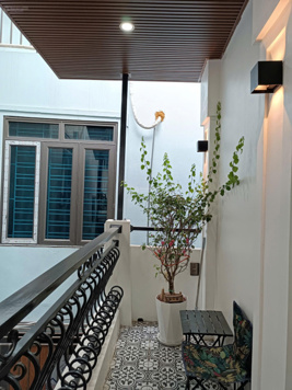 Chính chủ bán nhà Thụy Phương 35m2 x 5 tầng ô tô đỗ cổng 4 ngủ 2 thoáng vĩnh viễn sổ đỏ