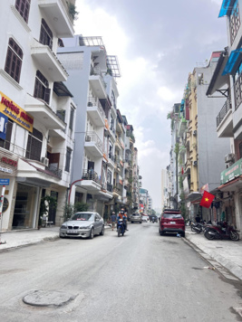 Mặt phố, kinh doanh, lô góc,Nguyễn Xiển, Thanh Xuân. DT 65m2, 6 tầng, giá 30 tỷ