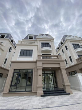 Chiết khấu thẳng 990 triệu thẳng vào giá nhà, chủ cần tiền qua Mỹ LH 0374 772 992