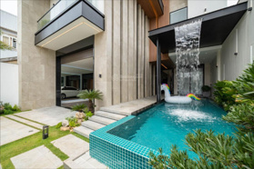 Hàng hiếm! 108tr/m2 căn xẻ khe 3 mặt thoáng đẹp không khác gì biệt thự + gần công viên. Giá tốt