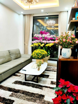 Chính chủ gửi bán căn hộ 3N2WC 96m2 tại Golden West - 2 Lê Văn Thiêm giá 5.3 tỷ. LH 0352.790,222