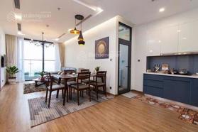 Bán gấp căn 2pn 75m2 Metropolis ban công Đông Nam. Giá 13,2 tỷ. Lh: 0933 218 388