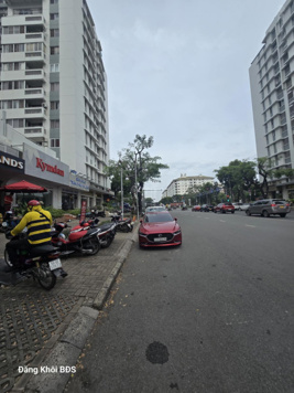 9 tỷ / Shophouse mặt tiền Nguyễn Văn Linh. Phú Mỹ Hưng Quận 7. 4.8 x 12m, 1 trệt 1 lửng. 92 m2