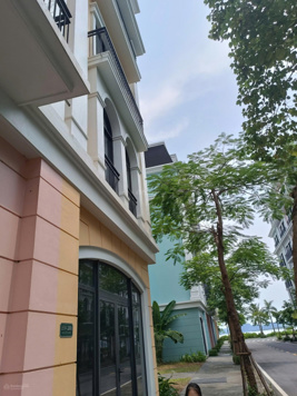 CHÍNH CHỦ bán cắt lỗ rất sâu lô góc gần biển (mở cửa ra là thấy biển) 125m2 Aqua hạ Long