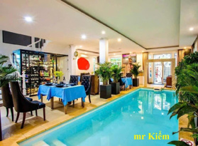 Bán siêu biệt thự đường Nguyễn Hữu Thông, sát biển Phạm Văn Đồng 45 tỷ, 300m2, 12PN, 14WC, 3 tầng