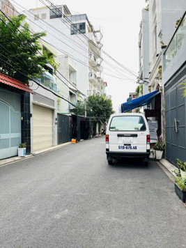 Bán nhà hẻm xe tải thông Lê Đức Thọ, P. 15, 4.3m x 18m, giá bán: 6,5 tỷ TL