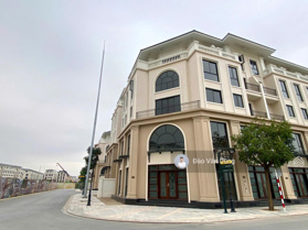 Hàng hiếm! Căn shophouse góc dưới chân chung cư cao cấp Mastersie