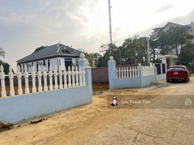 Cần bán lô đất 900m2/400m2 thổ cư tại Hoà Sơn Lương Sơn - Hoà Bình. (Sổ hồng sẵn công chứng)