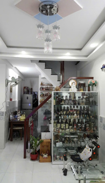 Nhà 2 tầng, hẻm Cao Thắng, Q10: Vị trí vàng, xây dựng tự do, tiềm năng sinh lời