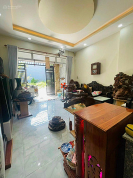 Bán gấp nhà Trường Lưu Q9, 50,3m2, SHR, thích hợp cho thuê kinh doanh LH: 0902 958 672