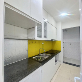 Rẻ nhất thị trường, bán căn hộ 56m2 2 ngủ 1WC tại tòa Hưng Thịnh, Kiến Hưng. Giá chỉ 2.15 tỷ. SĐCC