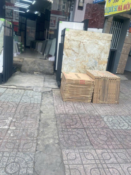 Cần chuyển nhượng Thương Hiệu Hoàng Kim Tiles Chi Nhánh 1. Giá chuyển nhượng 350triệu