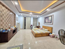 Nhà đẹp 4 tầng ngay Vicom Lê Văn Việt, 145m2, giá 14.39 tỷ