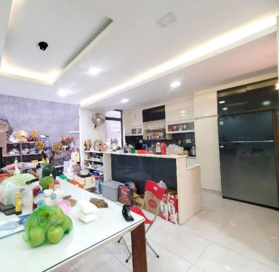 Chú Hải cần bán gấp nhà mặt tiền hẻm Cao Thắng, phường 4, quận 10.Giá 4,5tỷ.DT 86m2