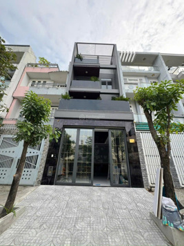 Dì 6 về quê trồng rau nuôi cá nên cần bán gấp nhà ở BC SHR giá 1ty2