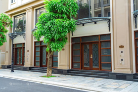 Hàng thưởng 2 căn Vịnh Tây Trục 20m thông thẳng ra chung cư, trường học, vịnh biển. Mặt tiền 5 - 7m