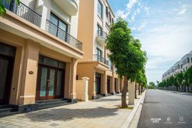 Căn xẻ khe 112m2 sát đường lớn - công viên nội khu với giá 106tr/m2 tại Vinhomes Ocean Park 2