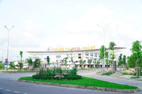 Chính chủ bán lô đôi đối diện công viên, sổ sẵn, hướng tây, nam đường 17,5m