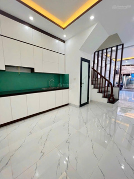 Bán nhà Minh Khai, Bắc Từ Liêm: 42m2 x 4T ôtô đỗ. Giáp đường Tây Thăng Long