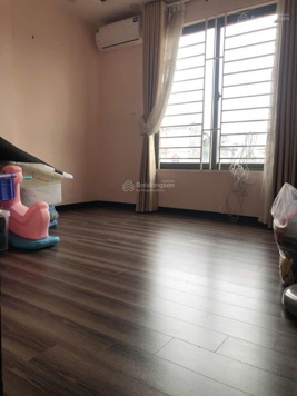 Bán nhà riêng tại gần Parkcity Hà Nội, giá tốt chỉ 5,7 tỷ, 52m2, 4 pn, ô tô đỗ cổng
