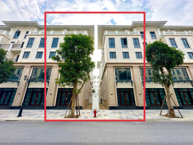 Chính chủ cần tiền bán gấp xẻ khe 105m2 giá 11,7 tỷ đơn giá rẻ nhất. Sát chung cư, trường Vinshool