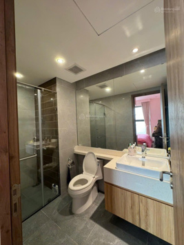 Căn hộ 2PN vị trí đẹp, view đẹp, toà S - Premium, Ecopark - cần bán gấp