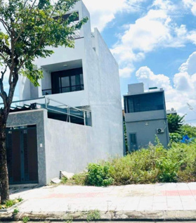 Nhà có việc chủ bán lô 232m2 thổ cư trục đường Phan Văn Đáng gần phà Cát Lái chưa tới 2 tỷ