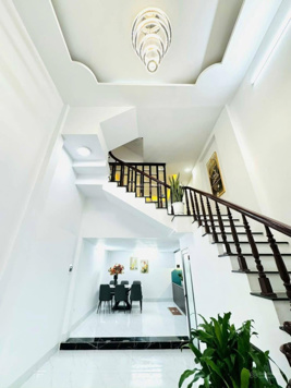 GẤP GẤP! KHƯƠNG ĐÌNH THANH XUÂN, LÔ GÓC, NGÕ THÔNG NÔNG, 40M2 x 5 TẦNG.