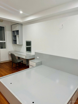 Chính chủ bán căn hộ 104m, 3 ngủ chung cư Golden Palm, full nội thất, giá 8.3 tỷ