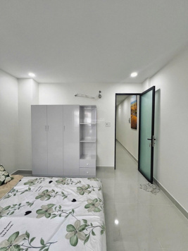 Bán nhà CMT8 - Nguyễn Đình Chiểu Q3: Nhà mới đẹp, 3 tầng đúc BTCT - Thiết kế 3PN 2WC vào ở ngay