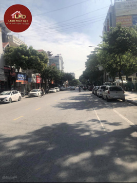 Bán nhà 4 tầng tại Đông Thành, cách ngã 3 tam giác 200m