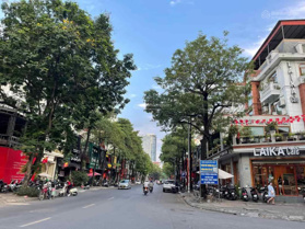 Cực VIP, mặt phố Trung Hòa, đắc địa hot nhất Cầu Giấy, 137m2 6 tầng thang máy, MT5.6m 83.5 tỷ