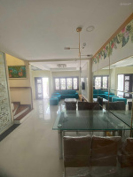 Cho thuê nhà phố Tân Phong Quận 7. Nhà xây 1 hầm 1trệt 2 lầu giá 26tr/th. LH: 0909 666 599 Mr Trung