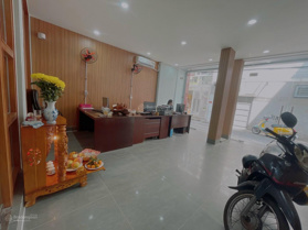 Cho thuê nhà ngang 6 dài 20m số 18A Hoa Cau, Phường 7, Phú Nhuận