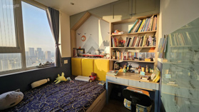 Chính chủ bán căn hộ 65,5m2. Tầng trung. Ban công ĐB full nội thất siêu đẹp. 2Pn - 1Vs