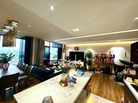 Cho thuê gấp căn vip Sun Grand City - 69B Thụy Khuê, 165m2, 3PN, view hồ, giá thỏa thuận 0941 882 696