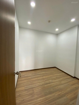 Ngộp ngân hàng bán gấp 2 căn 2PN 2WC Bcons Plaza. View hồ đá, view Thống Nhất (1.650 tỷ) 51m2