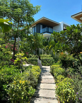 Bán biệt thự có sổ riêng Gran Melia Nha Trang. CK 5tỷ, Ân hạn 24Tháng. Giá từ 33tỷ . LH 0902 958 994