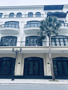 Tôi cần bán biệt thự liền kề Chà Là 7 Ocean Park 2. Diện tích 63m2. Hướng đông nam. Giá tốt