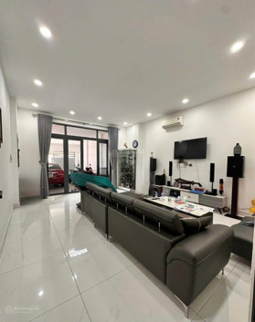 Nhà 3 tầng khu Nam Long, Quận 7, giá nhỉnh 8 tỷ nhỉnh - kết cấu: 3 tầng, 4 PN, 4wc, đã hoàn công