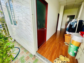 Kẹt tiền quá bán nhà 3 phòng ngủ ngang 5x12m, đường ôtô 9m né nhau thoải mái