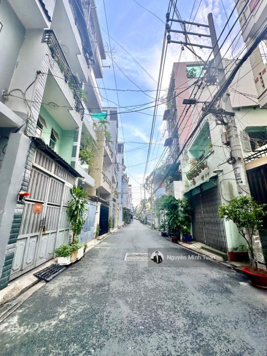 Cho thuê nhà hẻm xe tải 511 Huỳnh Văn Bánh - 45m2 (3x15) - 2 tầng, 2PN 2WC. Nhà trống giao ngay