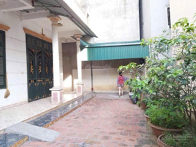 Bán nhà phố Thạch Cầu, Long Biên - DT 180m2 x 3 tầng, MT 15m, giá 9.2 tỷ