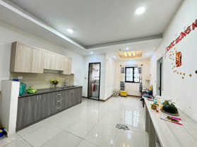 Cần bán nhanh căn hộ chung cư Era Đức Khải, 62m2 2PN giá rẻ 2.4 tỷ