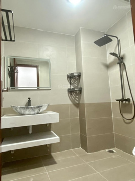 Bán nhà mặt phố Đường Thành, vị trí đắc địa, nhà 4 tầng, DT 32m2, sổ đỏ, giá 22,5 tỷ 0903 280 064