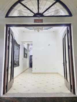 Cho thuê nhà riêng 3 tầng mặt ngõ rộng đường Trường Chinh 12 triệu - 43m2 , 3 tầng (có thoả thuận)
