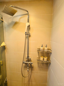 Tôi cần bán gấp căn hộ 117m2 view hồ, tầng trung full nội thất như hình. LH trực tiếp 0975 226 586