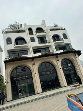 Bán shophouse tại Vaquarius Văn Giang, 13,562 tỷ vnd, 108m2, mặt tiền 6m không chênh