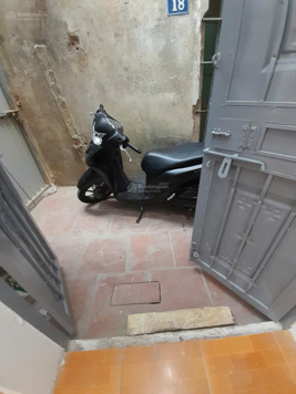 Bạch Đằng, Chương Dương, Hoàn Kiếm, Hà Nội, 1,6 tỷ, 14m2x3 tầng lô góc, sân trước rộng 10m